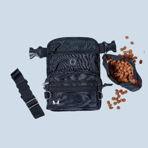 Insulated sleeve with metal closure