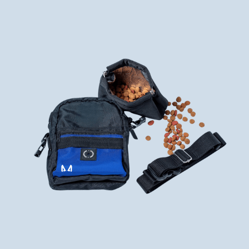 Insulated sleeve with metal closure