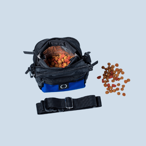 Insulated sleeve with metal closure