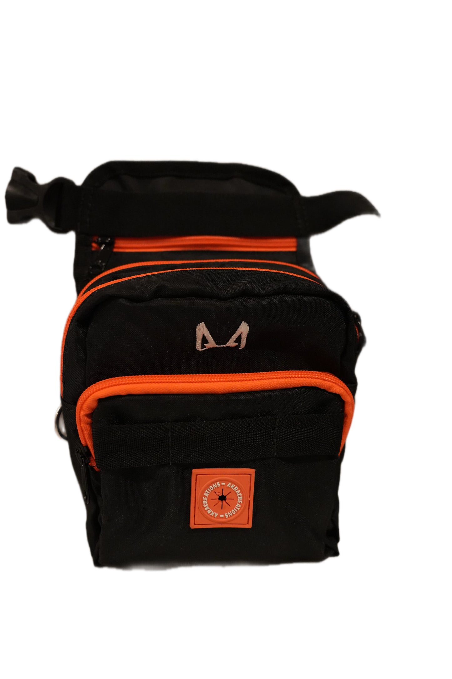 Thigh Treat Bag – Dog Training & Hiking Pouch